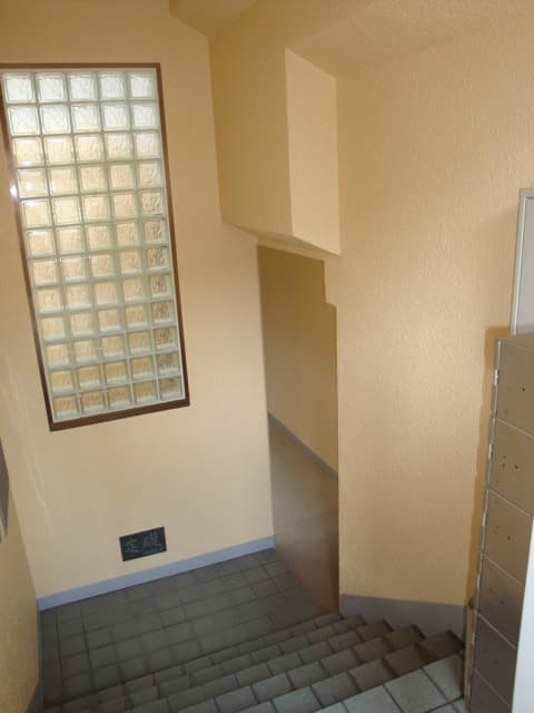 Room image 15