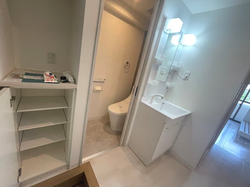 Room image 16