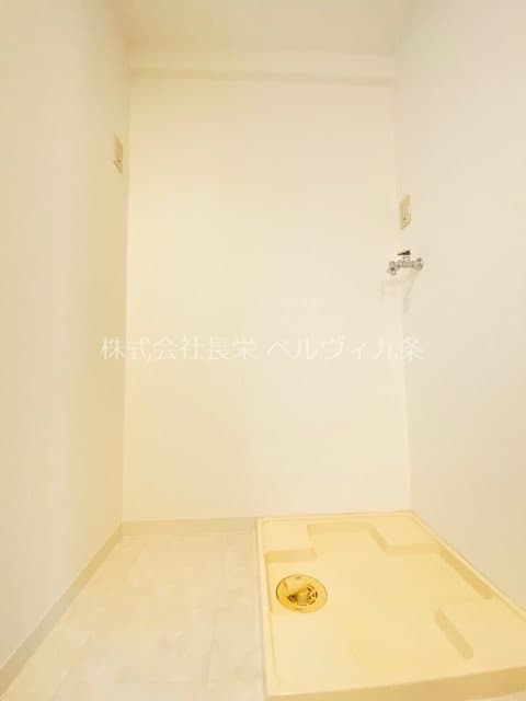 Room image 9