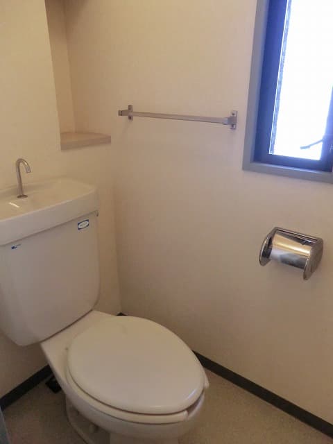 Room image 15