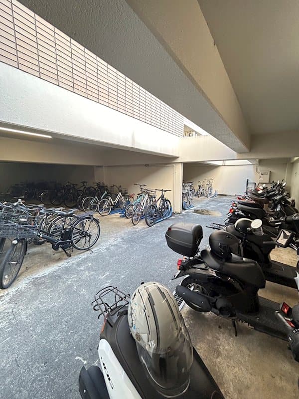 Room image 10