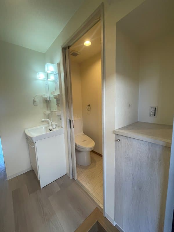 Room image 16