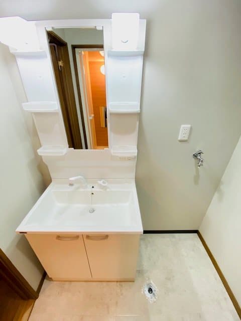 Room image 12