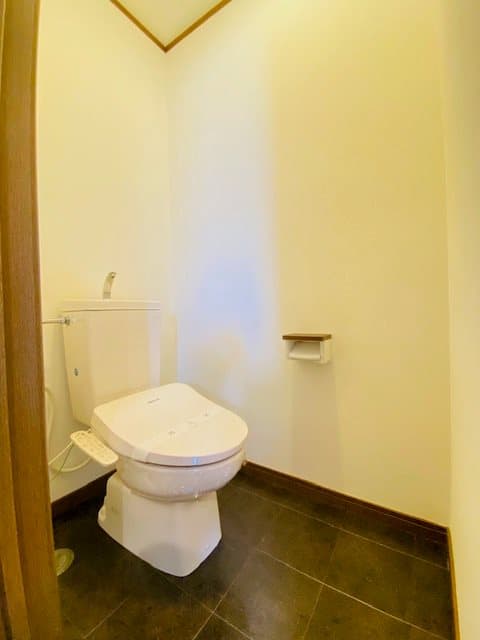 Room image 13