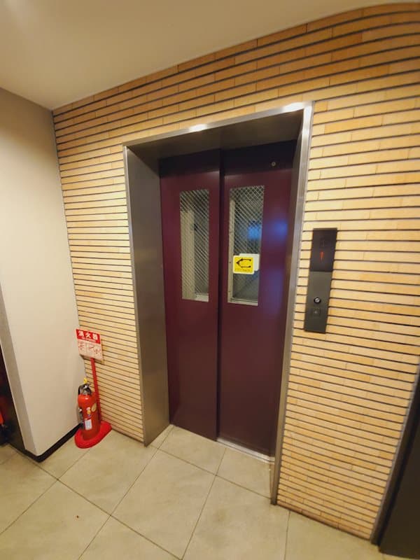Room image 11