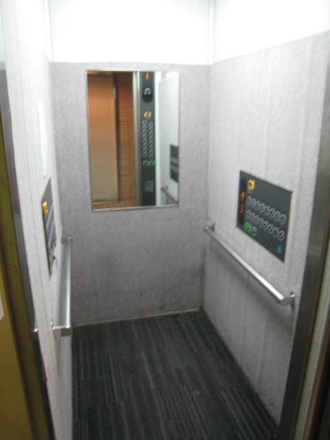 Room image 13