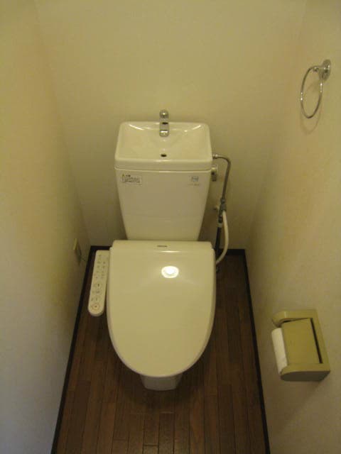 Room image 15