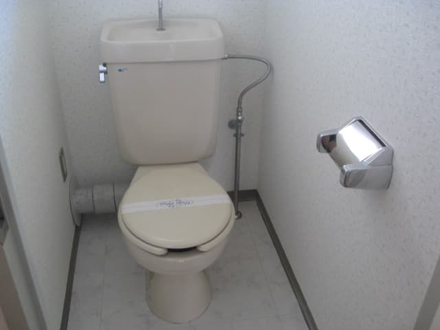 Room image 16