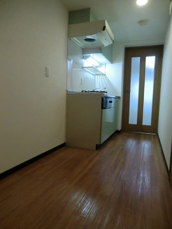 Room image 15