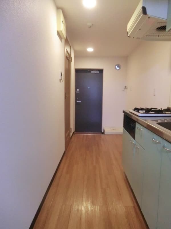Room image 16