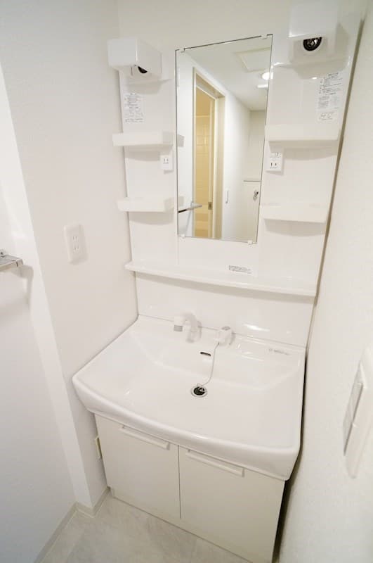 Room image 16