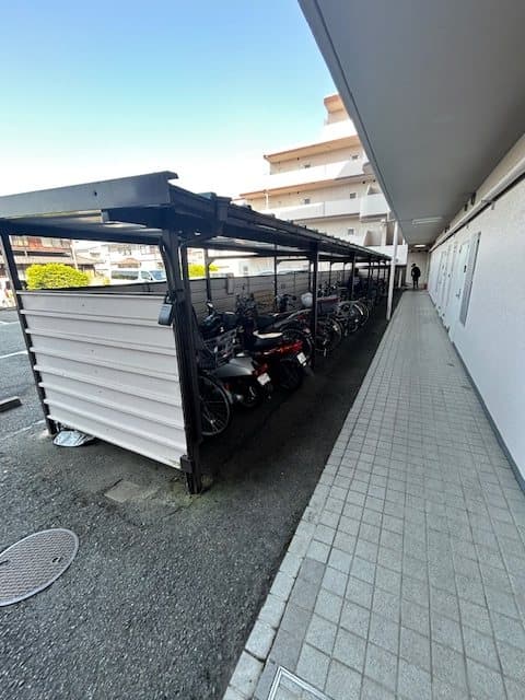 Room image 12