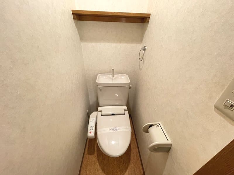 Room image 10
