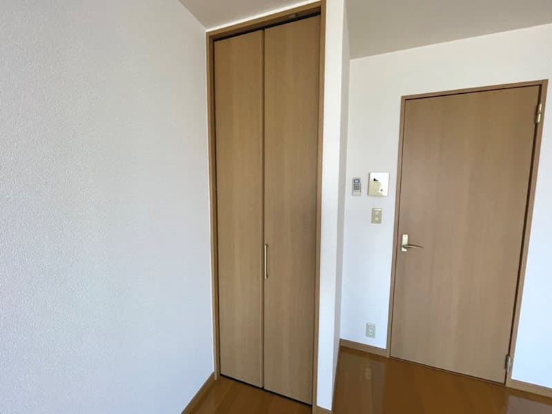 Room image 13