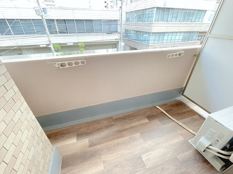 Room image 8