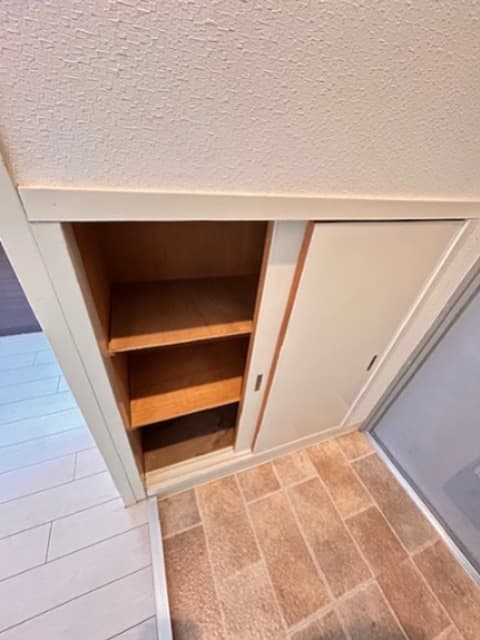 Room image 16