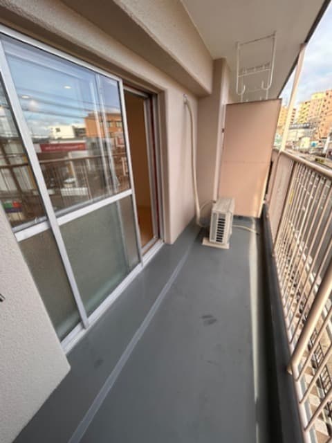 Room image 8