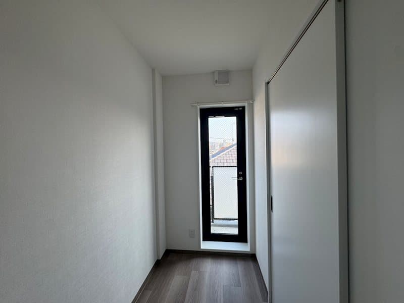 Room image 14