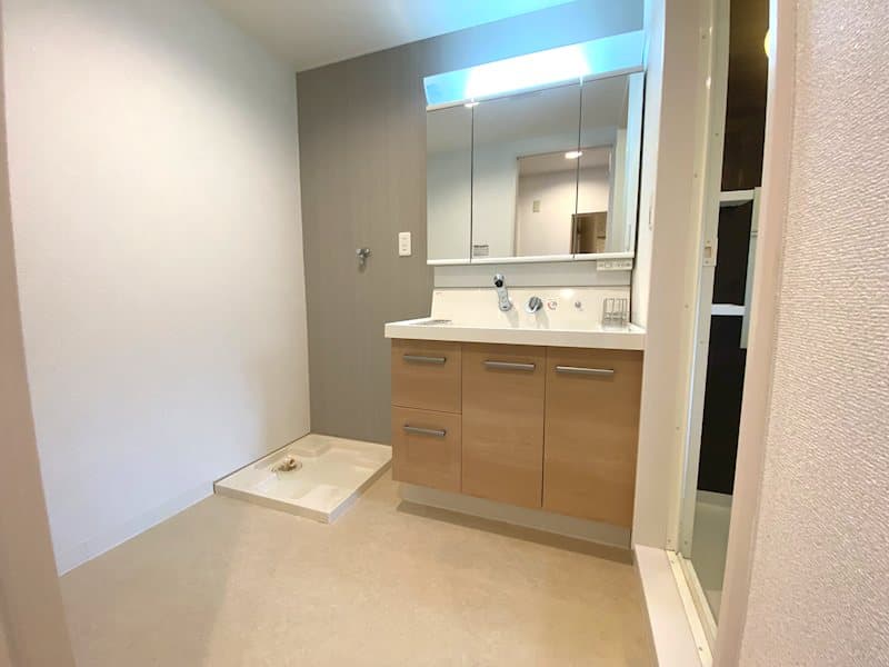 Room image 15