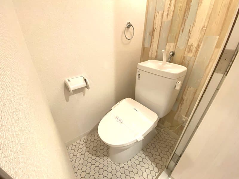 Room image 16
