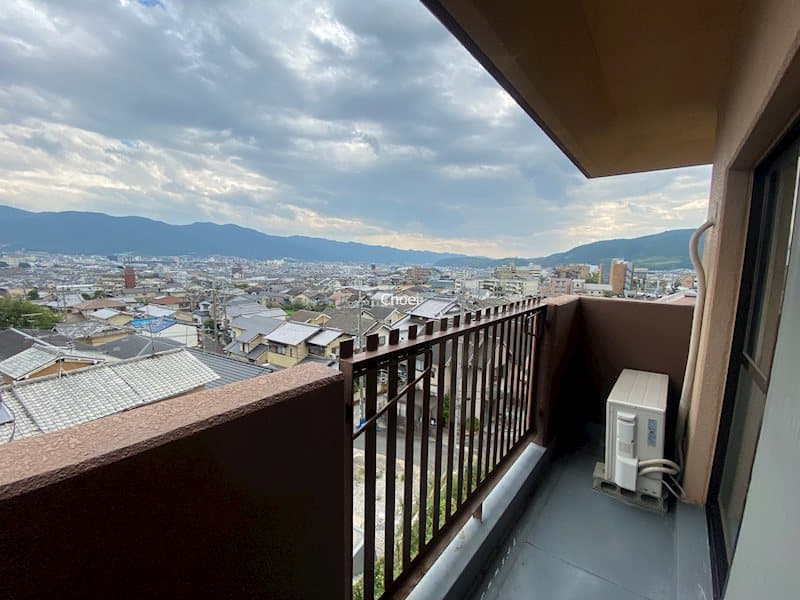 Room image 8