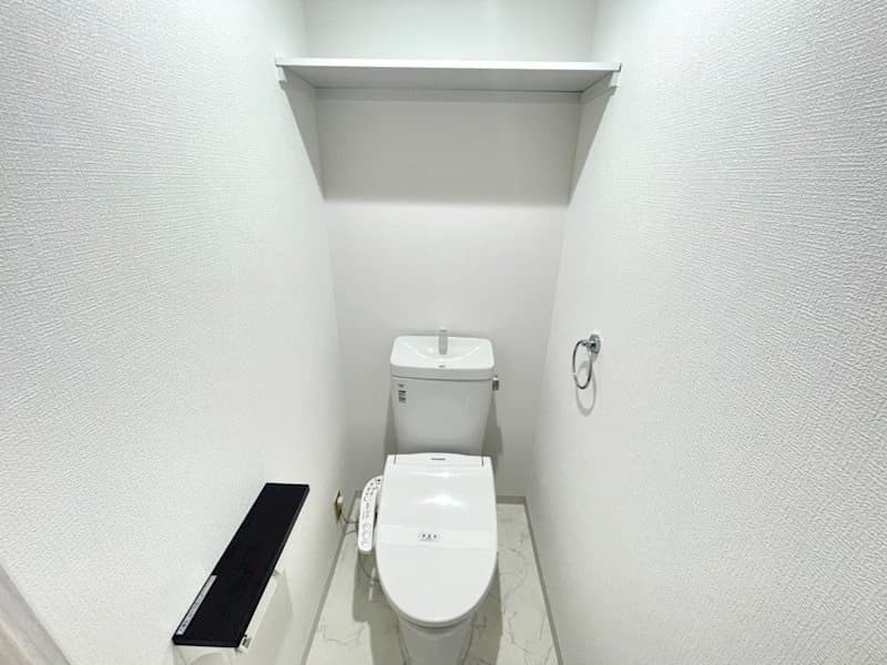 Room image 8