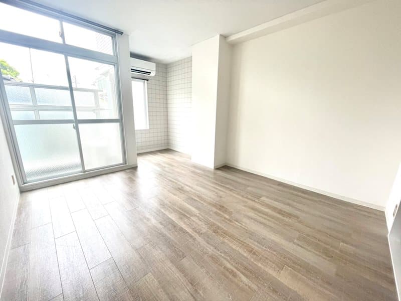 Room image 9