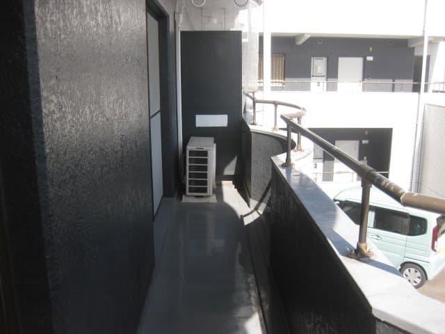 Room image 8