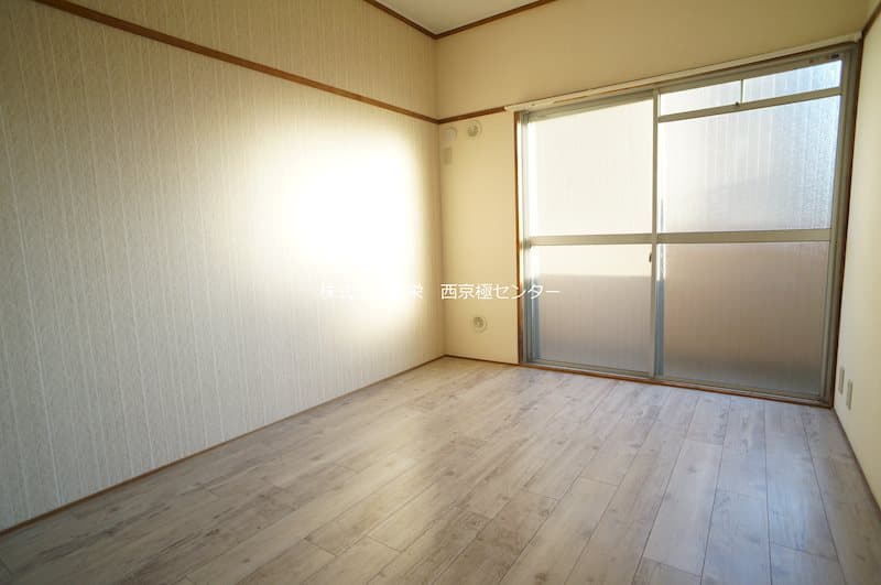 Room image 16