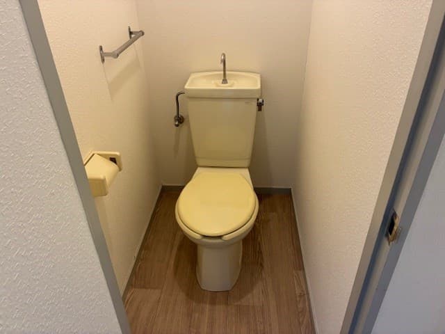 Room image 10
