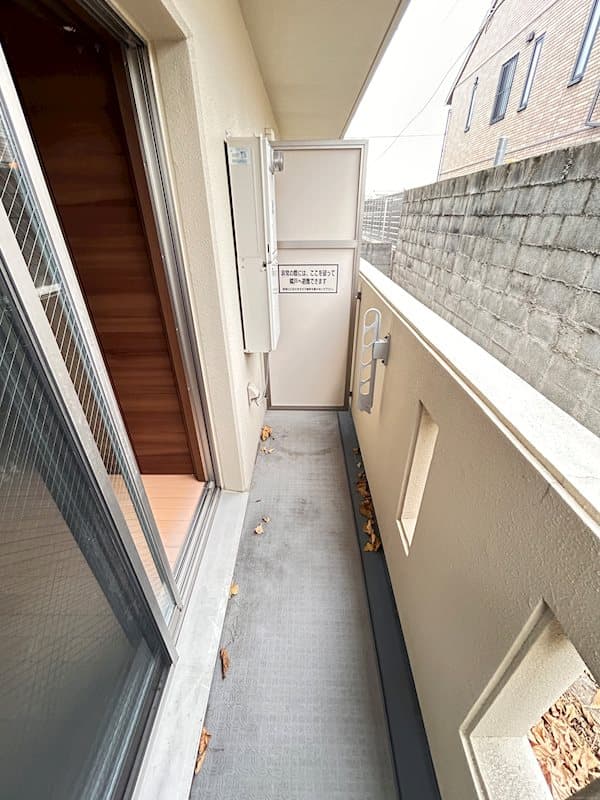 Room image 8