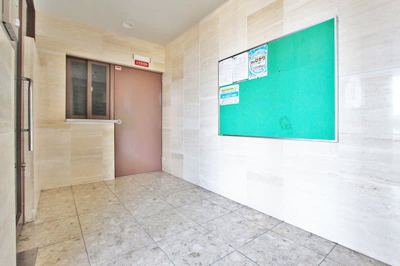 Room image 10