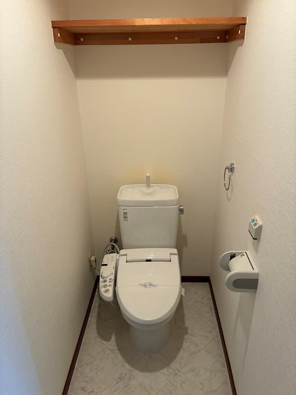 Room image 12