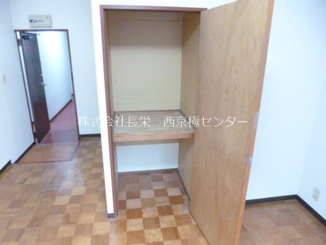 Room image 8