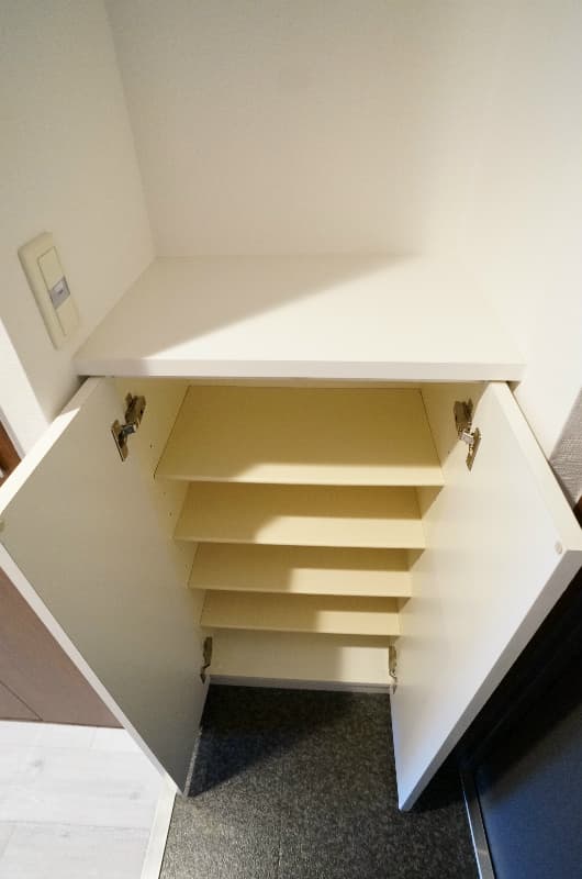 Room image 15
