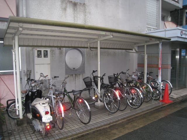 Room image 10