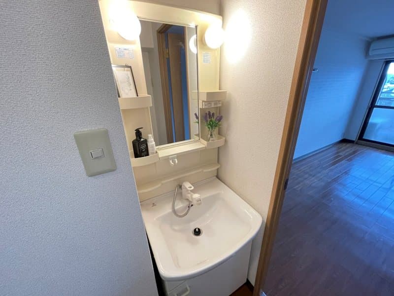 Room image 9