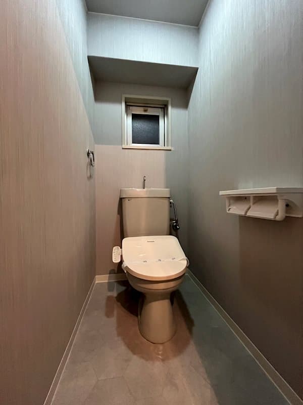 Room image 16