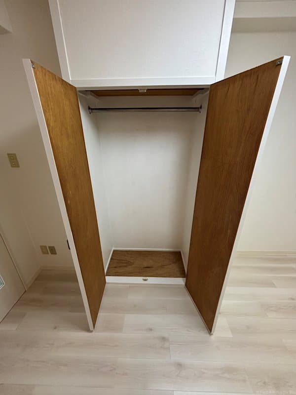 Room image 16