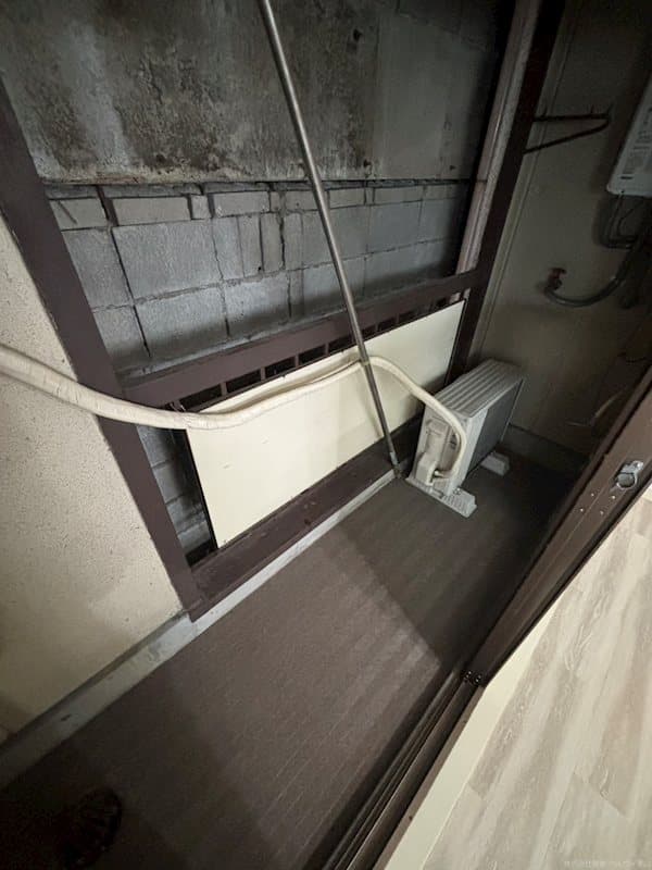 Room image 8