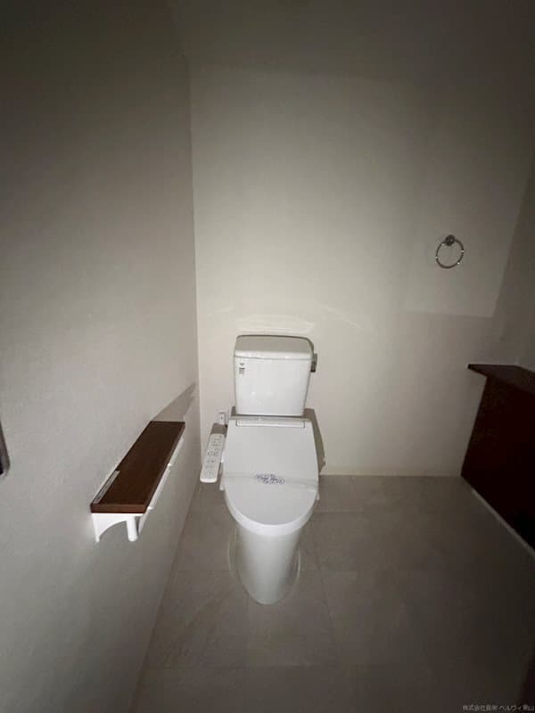 Room image 11