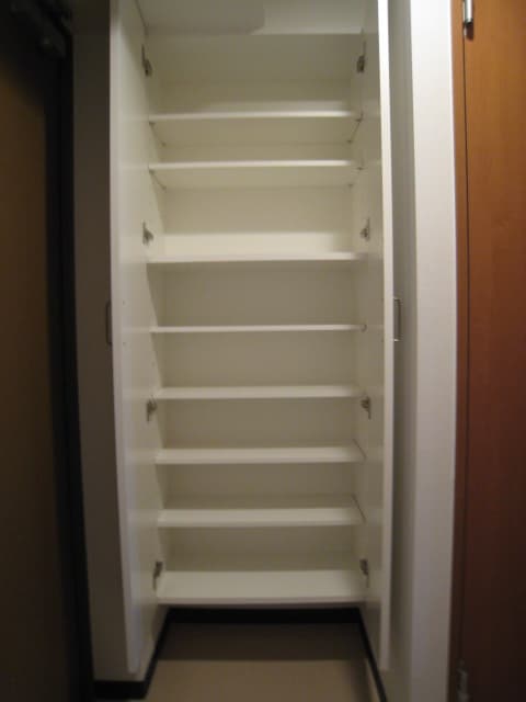 Room image 10