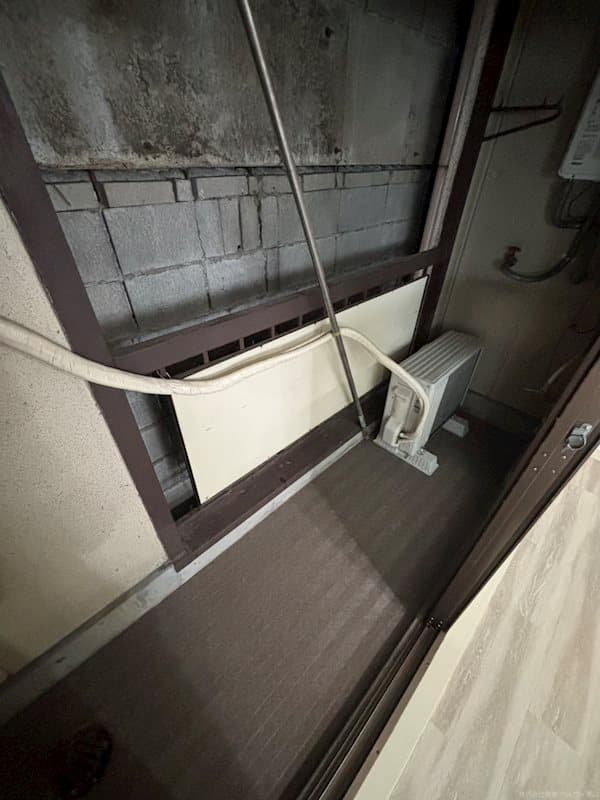 Room image 8