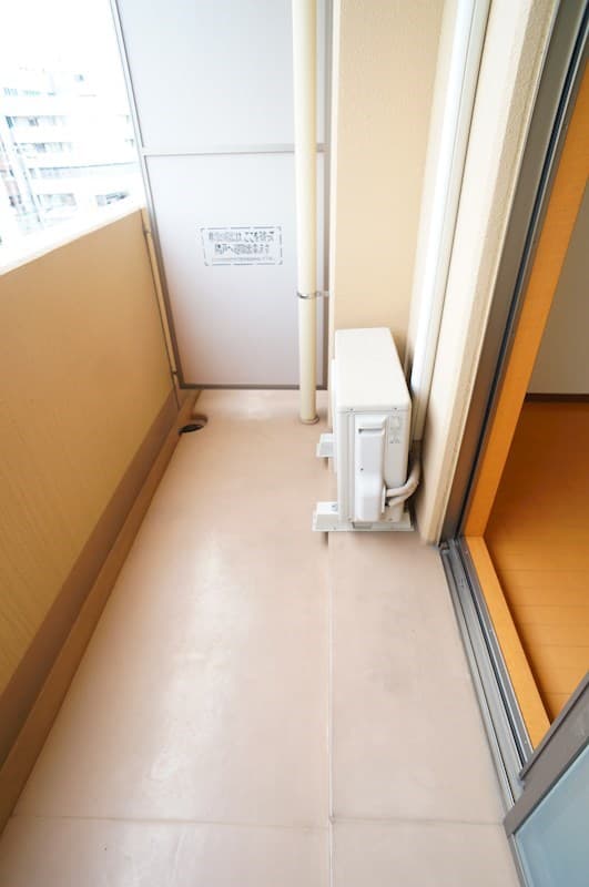 Room image 8