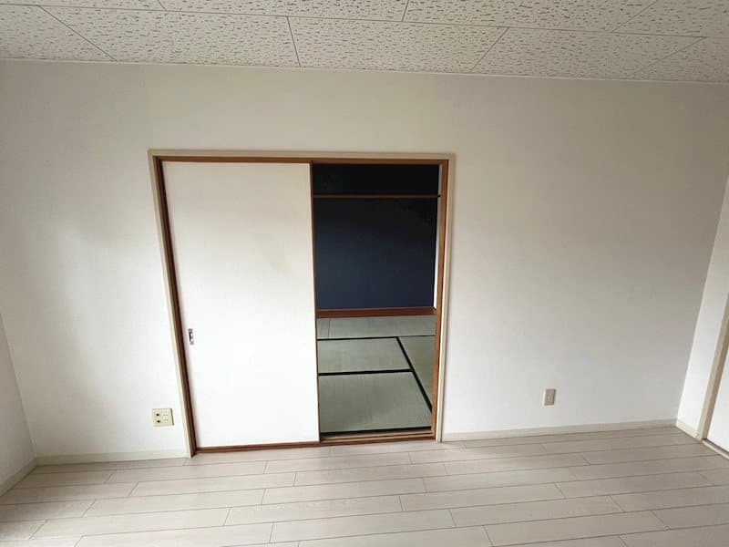 Room image 15