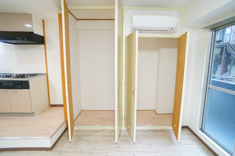 Room image 16