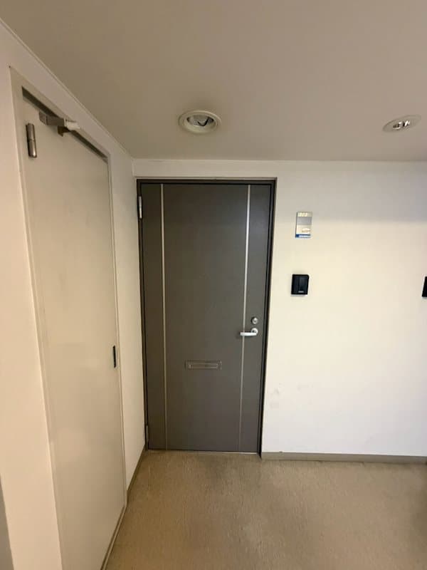 Room image 16