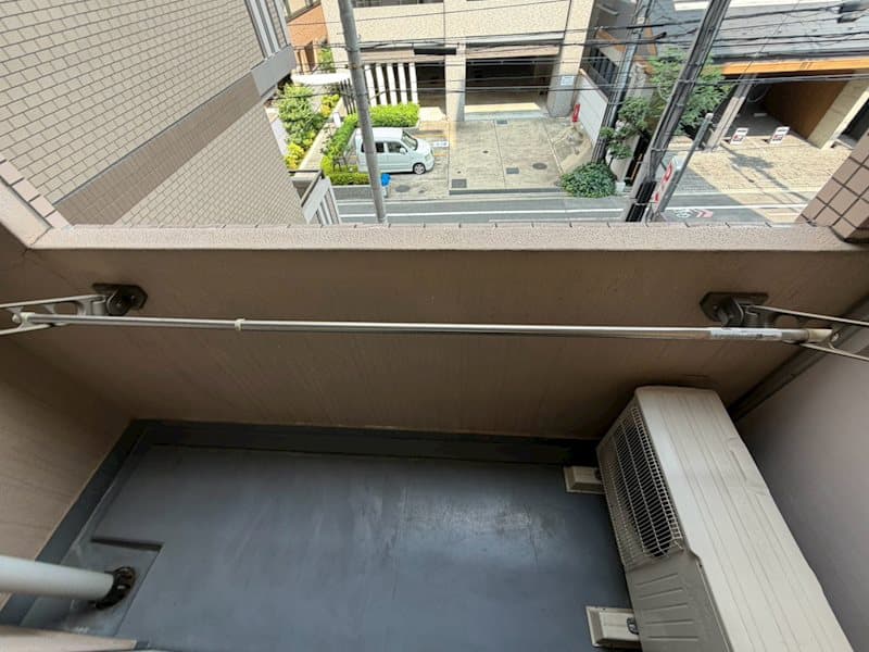 Room image 8