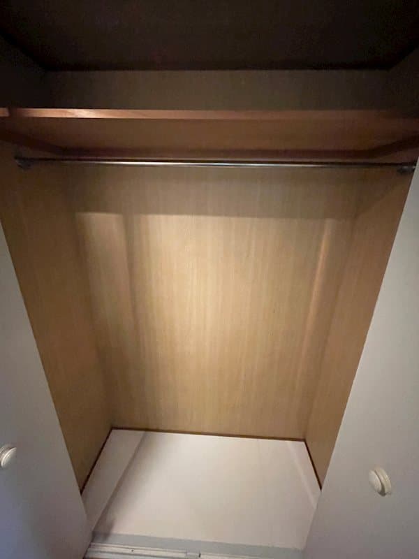 Room image 16