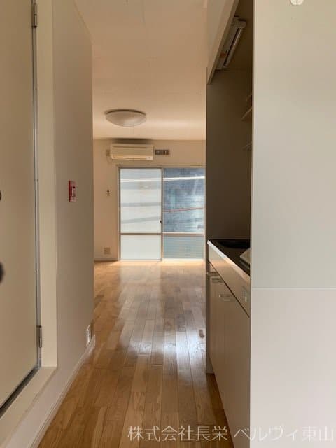 Room image 14